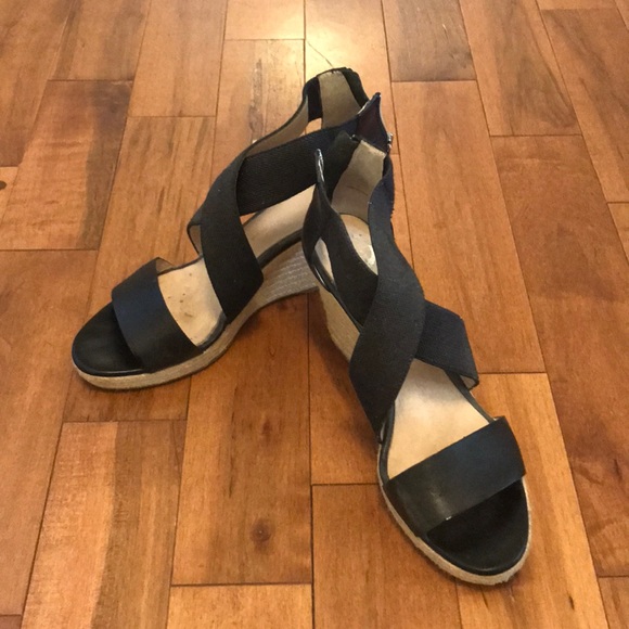 Wishbone Sandles - Picture 2 of 5